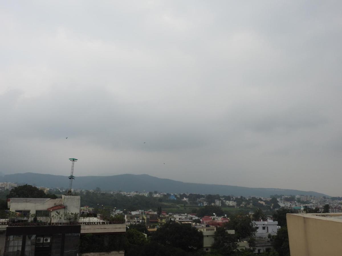 Hotel Aakash Residency Dehradun Exterior foto