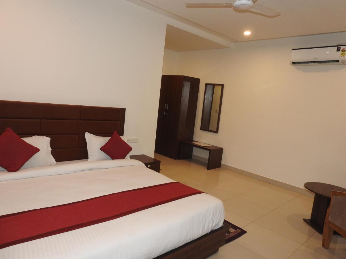 Hotel Aakash Residency Dehradun Exterior foto